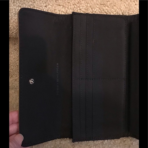 🆕🔥TOMMY HILFIGER(GENUINE LEATHER) CAMEL COLOR WALLET/SUPER SUPER CUTE&SOFT!!! - Picture 12 of 12